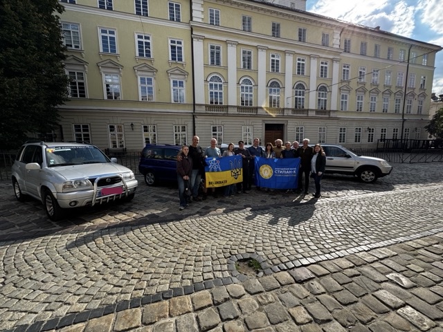 Oct2026-4carsLviv3